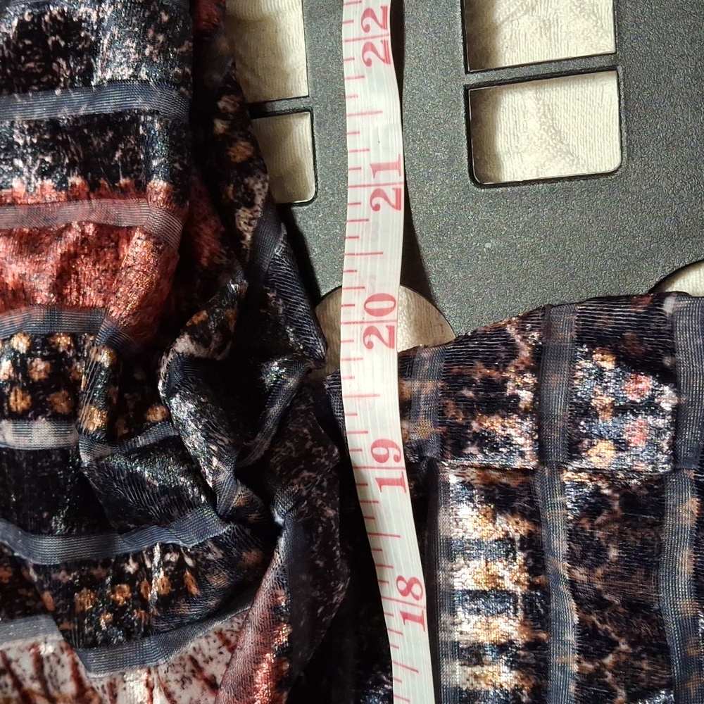 FDG turtleneck top medium NWT (Rox055) - Picture 5 of 6